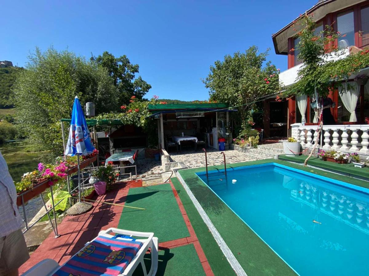 Villa Dino Kulen Vakuf Extérieur photo